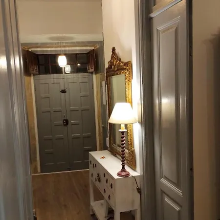 Piso Centrico De Tres Reformado Del S Xix *